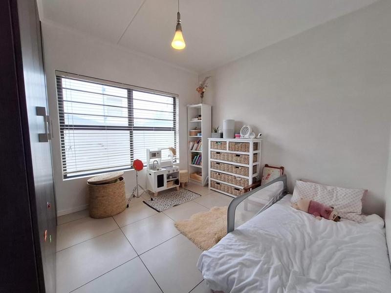 To Let 3 Bedroom Property for Rent in De Velde Western Cape